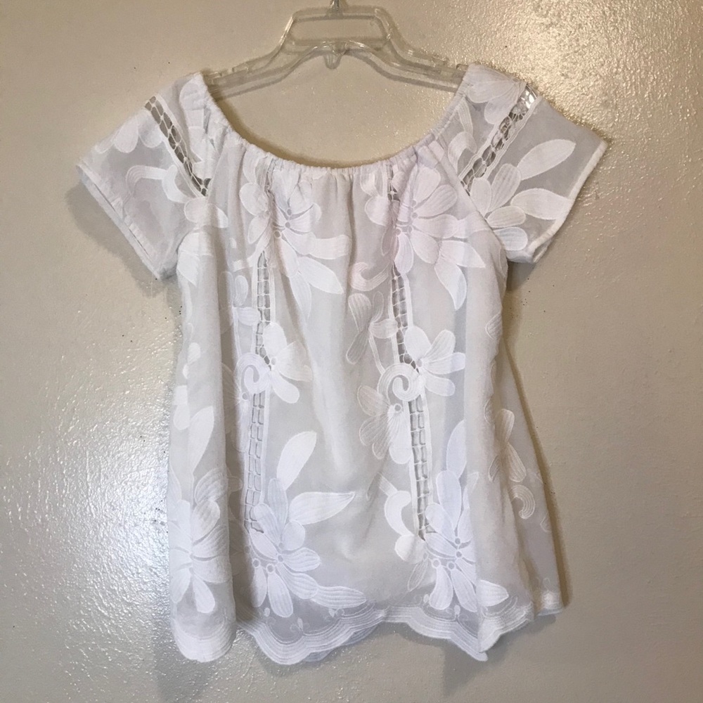 WHITE WAYF SHORT SLEEVE BOUSE WITH EMBROIDERY